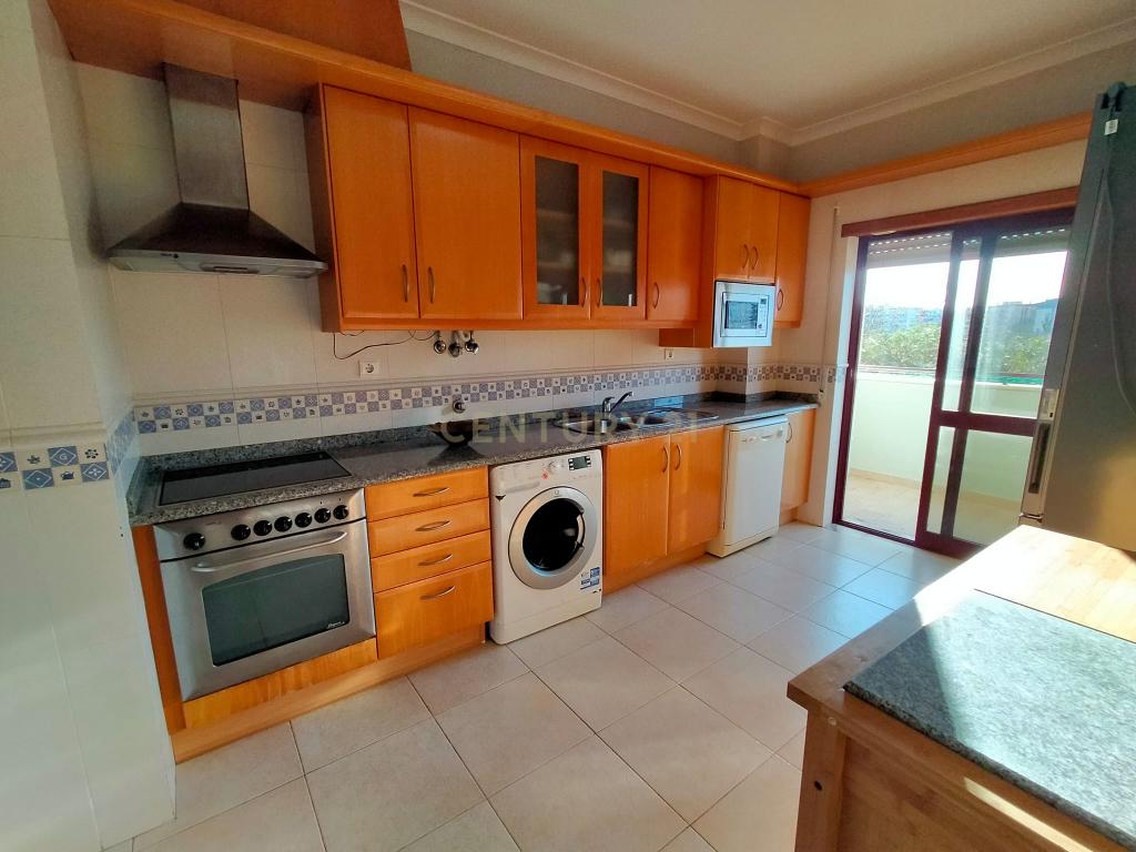 Apartamento T3 com Garagem  - Image 13